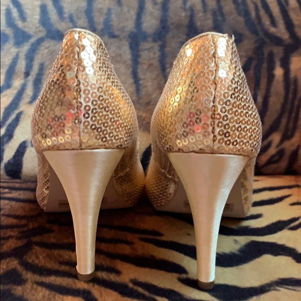Gold sequin heels - Picture 4 of 6